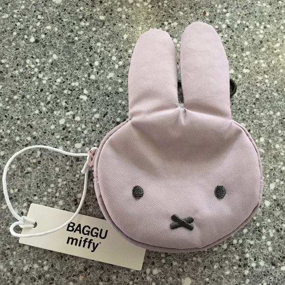 Baggu x Miffy Bag Charm for Urban Outfitters - Picture 1 of 2
